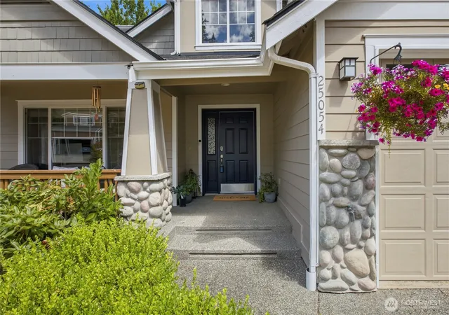 Photo 2 of Single family home for sale at 25054 235th Court Se, Maple Valley, WA 98038 | MLS# NWM2530806 | Listing updated on 2026-09-28