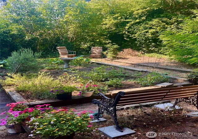 Photo 4 of Single family home for sale at 9100 Lake Washington Blvd NE, Bellevue, WA 98004 | MLS# NWM2530811 | Listing updated on 2026-09-21
