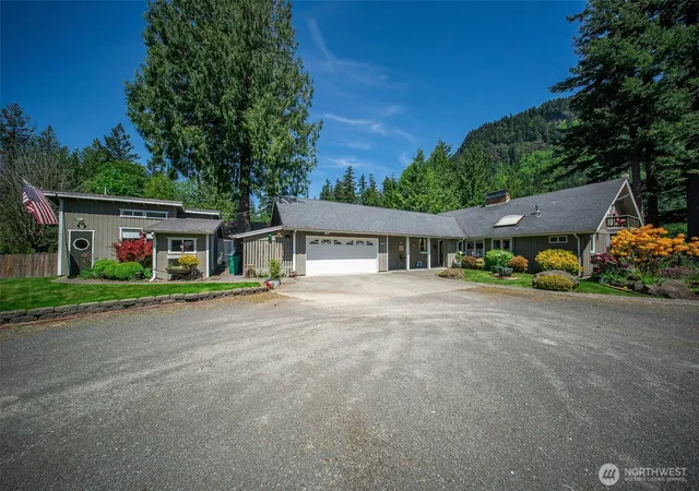 Photo 1 of Single family home for sale at 37418 W Lake Walker Dr Se, Enumclaw, WA 98022 | MLS# NWM2530850 | Listing updated on 2026-09-21