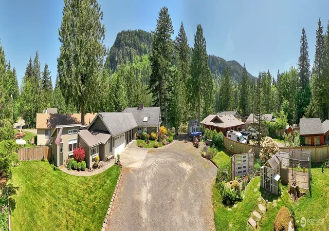 Photo 2 of Single family home for sale at 37418 W Lake Walker Dr Se, Enumclaw, WA 98022 | MLS# NWM2530850 | Listing updated on 2026-09-21