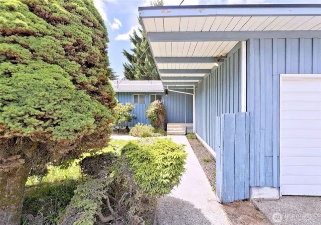 Photo 2 of Sale Pending at 12805 64th Avenue S, Seattle, WA 98178 | MLS# NWM2530905 | Listing updated on 2026-09-25