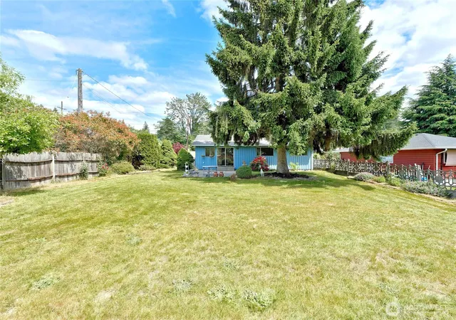 Photo 3 of Sale Pending at 12805 64th Avenue S, Seattle, WA 98178 | MLS# NWM2530905 | Listing updated on 2026-09-25