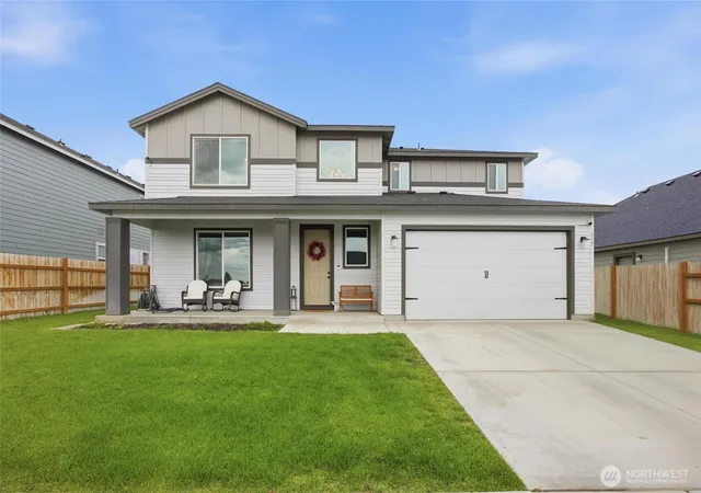 Photo 2 of Single family home for sale at 717 L St Ne, Quincy, WA 98848 | MLS# NWM2530960 | Listing updated on 2026-09-21