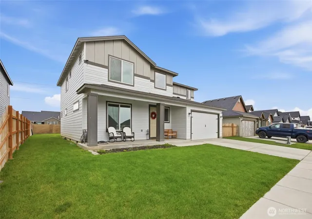 Photo 3 of Single family home for sale at 717 L St Ne, Quincy, WA 98848 | MLS# NWM2530960 | Listing updated on 2026-09-21