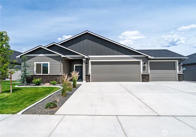 Photo 1 of Single family home for sale at 231 Schrute Rd, Prosser, WA 99350 | MLS# NWM2531004 | Listing updated on 2026-09-21