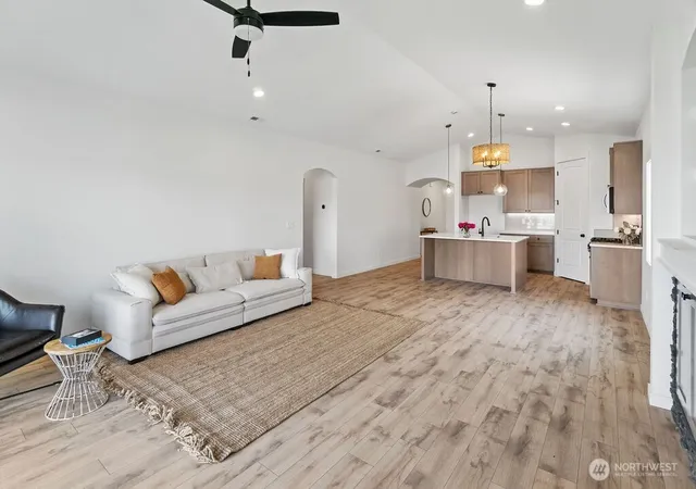 Photo 4 of Single family home for sale at 231 Schrute Rd, Prosser, WA 99350 | MLS# NWM2531004 | Listing updated on 2026-09-21