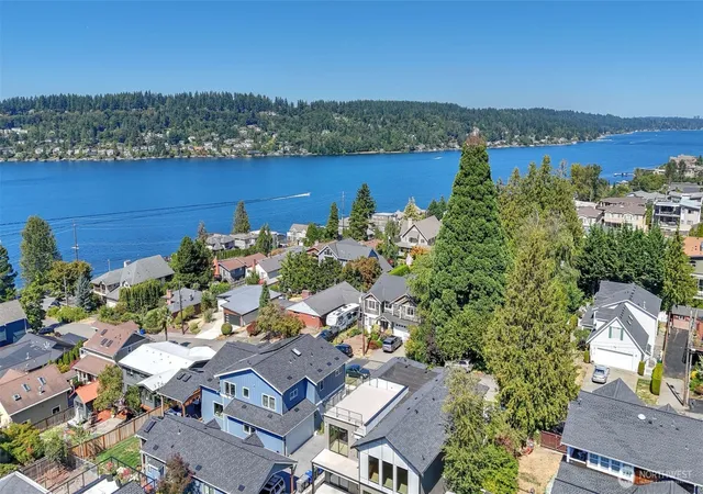 Photo 2 of Single family home for sale at 1015 N 35th Street, Renton, WA 98056 | MLS# NWM2531007 | Listing updated on 2026-10-03