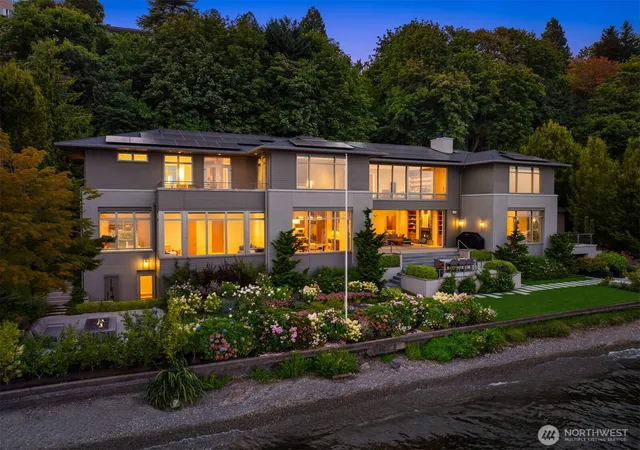Photo 2 of Mansion for sale at 4911 Ne Laurelcrest Ln, Seattle, WA 98105 | MLS# NWM2531020 | Listing updated on 2026-09-29