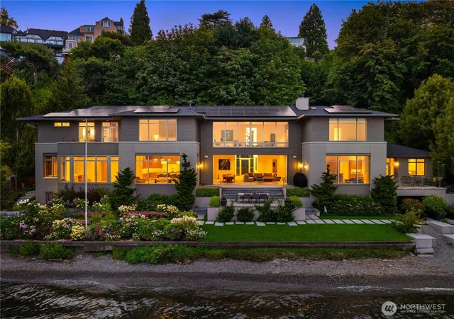 Photo 3 of Mansion for sale at 4911 Ne Laurelcrest Ln, Seattle, WA 98105 | MLS# NWM2531020 | Listing updated on 2026-09-29