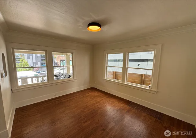 Photo 4 of Single family home for sale at 811 NE 66th Street, Seattle, WA 98115 | MLS# NWM2531022 | Listing updated on 2026-09-21