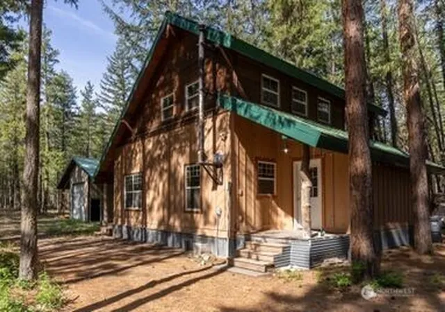 Photo 1 of Single family home for sale at 115 Lost River Rd, Mazama, WA 98833 | MLS# NWM2531065 | Listing updated on 2026-09-21