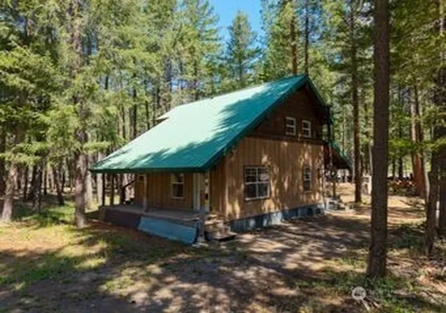 Photo 2 of Single family home for sale at 115 Lost River Rd, Mazama, WA 98833 | MLS# NWM2531065 | Listing updated on 2026-09-21