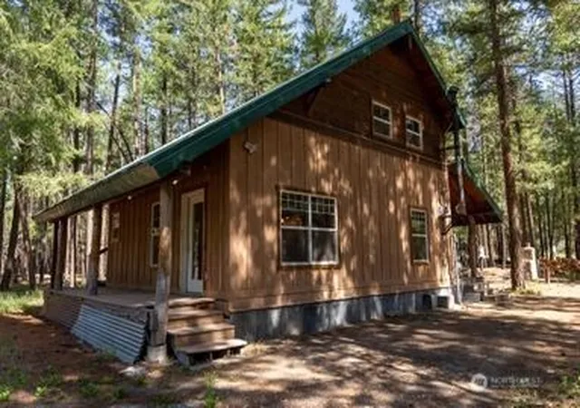 Photo 3 of Single family home for sale at 115 Lost River Rd, Mazama, WA 98833 | MLS# NWM2531065 | Listing updated on 2026-09-21