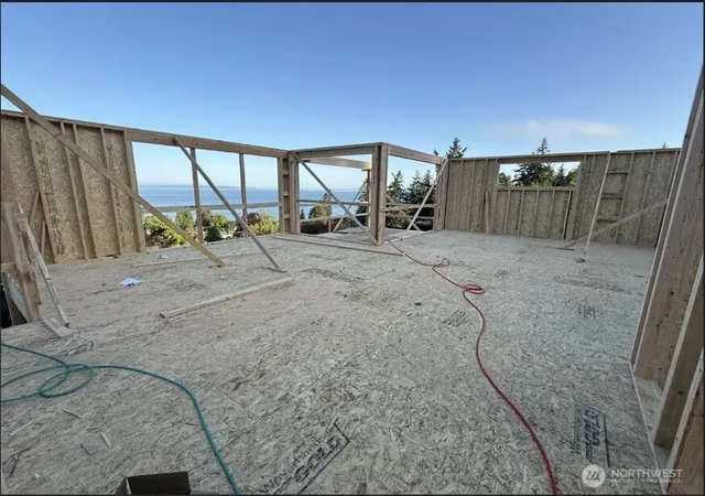 Photo 3 of Sale Pending at 19124 94th Avenue W, Edmonds, WA 98020 | MLS# NWM2531075 | Listing updated on 2026-09-25