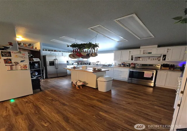 Photo 2 of Manufactured home for sale at 1466 Ferrier Rd, Winlock, WA 98596 | MLS# NWM2531095 | Listing updated on 2026-09-25