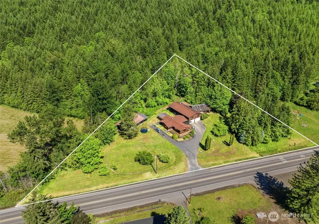 Photo 3 of Single family home for sale at 5352 Spirit Lake Hwy, Toutle, WA 98649 | MLS# NWM2531111 | Listing updated on 2026-09-21