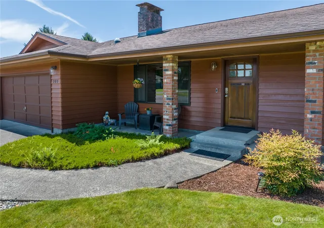 Photo 3 of Single family home for sale at 705 N Glenn St, Montesano, WA 98563 | MLS# NWM2531119 | Listing updated on 2026-09-21