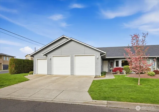Photo 3 of Condo for sale at 1262 Lancer Dr, Walla Walla, WA 99362 | MLS# NWM2531123 | Listing updated on 2026-09-21