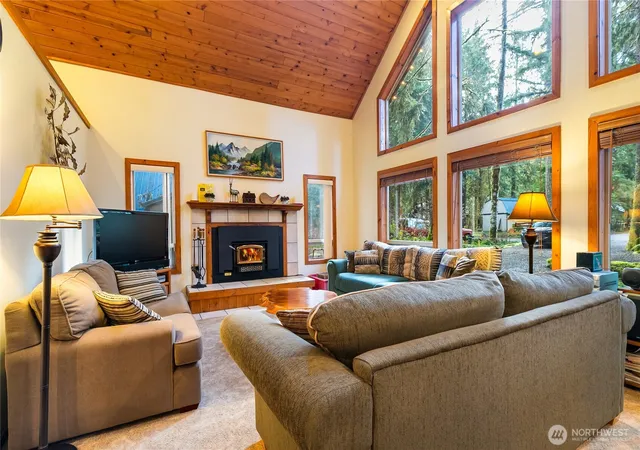 Photo 3 of Single family home for sale at 7077 Austin Pass Rd, Deming, WA 98244 | MLS# NWM2531172 | Listing updated on 2026-09-21