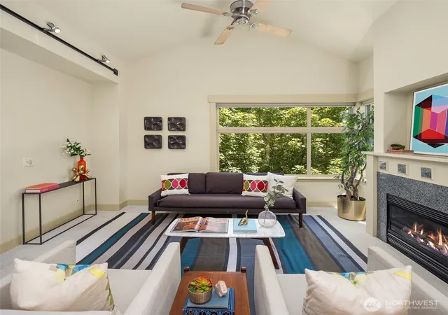 Photo 3 of Condo for sale at 2035 Eastlake Ave E #301, Seattle, WA 98102 | MLS# NWM2531179 | Listing updated on 2026-09-21