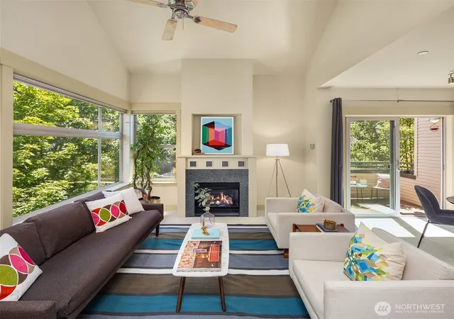 Photo 3 of Condo for sale at 2035 Eastlake Ave E #301, Seattle, WA 98102 | MLS# NWM2531179 | Listing updated on 2026-09-21