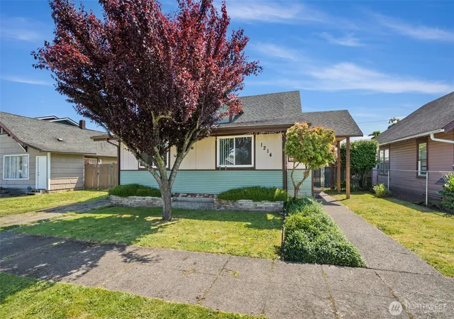 Photo 1 of Single family home for sale at 1214 B St, Centralia, WA 98531 | MLS# NWM2531205 | Listing updated on 2026-09-21