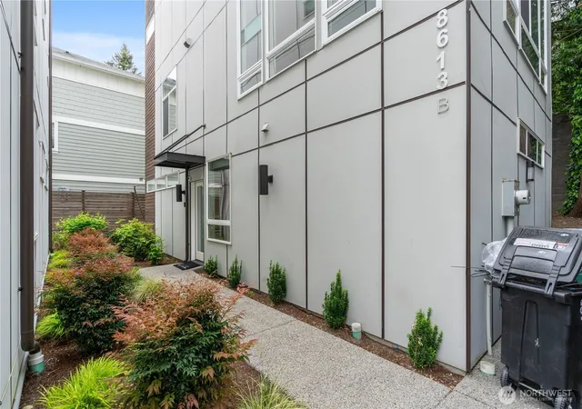 Photo 2 of Townhouse for sale at 8613 23rd Avenue Ne #B, Seattle, WA 98115 | MLS# NWM2531221 | Listing updated on 2026-09-21