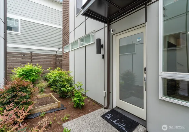 Photo 3 of Townhouse for sale at 8613 23rd Avenue Ne #B, Seattle, WA 98115 | MLS# NWM2531221 | Listing updated on 2026-09-21