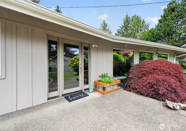 Photo 4 of Sale Pending at 30 Newskah Rd, Aberdeen, WA 98520 | MLS# NWM2531261 | Listing updated on 2026-08-08