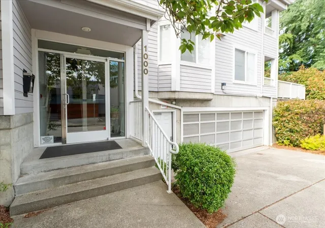 Photo 3 of Condo for sale at 1000 Ne 88th Street #304, Seattle, WA 98115 | MLS# NWM2531264 | Listing updated on 2026-09-21