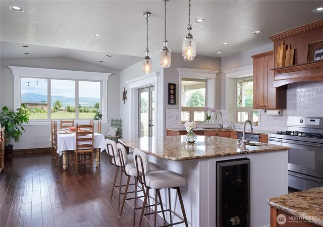 Photo 4 of Single family home for sale at 805 Betz Ln, Walla Walla, WA 99362 | MLS# NWM2531265 | Listing updated on 2026-09-21