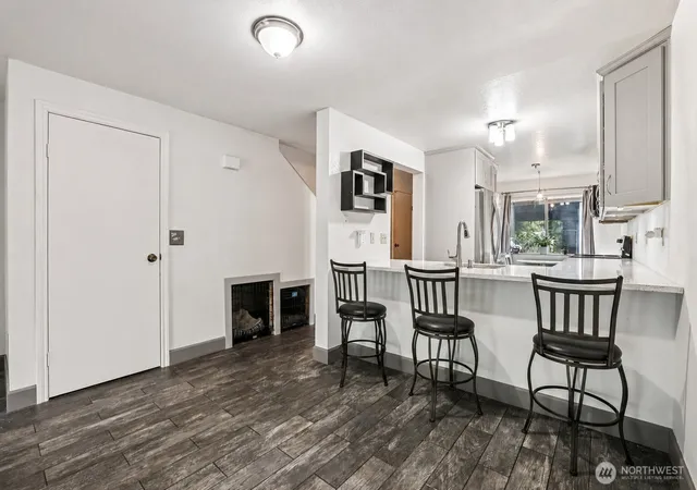 Photo 1 of Sale Pending at 280 Nw Newport Way #B14, Issaquah, WA 98027 | MLS# NWM2531326 | Listing updated on 2026-09-27