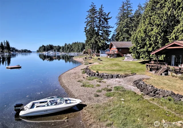 Photo 3 of Sale Pending at 100 E Treasure Is Rd, Allyn, WA 98524 | MLS# NWM2531366 | Listing updated on 2026-09-28
