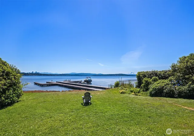 Photo 3 of Single family home for sale at 814 Mcgilvra Blvd E, Seattle, WA 98112 | MLS# NWM2531415 | Listing updated on 2026-10-02