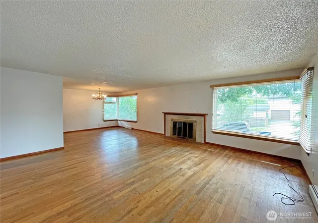 Photo 4 of Single family home for sale at 1706 NE 82nd Street, Seattle, WA 98115 | MLS# NWM2531445 | Listing updated on 2026-09-21