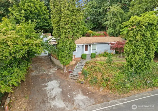 Photo 2 of Single family home for sale at 2510 Ne 54th Street, Vancouver, WA 98663 | MLS# NWM2531567 | Listing updated on 2026-09-17