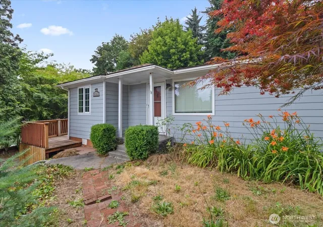 Photo 3 of Single family home for sale at 2510 Ne 54th Street, Vancouver, WA 98663 | MLS# NWM2531567 | Listing updated on 2026-09-17