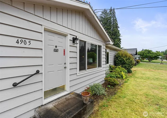 Photo 2 of Single family home for sale at 4905 21st Avenue Se, Lacey, WA 98503 | MLS# NWM2531594 | Listing updated on 2026-09-21