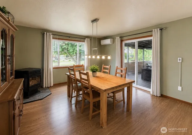 Photo 4 of Single family home for sale at 402 Juniper St, Oroville, WA 98844 | MLS# NWM2531609 | Listing updated on 2026-09-21