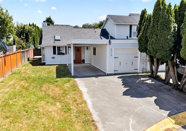 Photo 2 of Single family home for sale at 3110 L St Ne, Auburn, WA 98002 | MLS# NWM2531617 | Listing updated on 2026-09-21