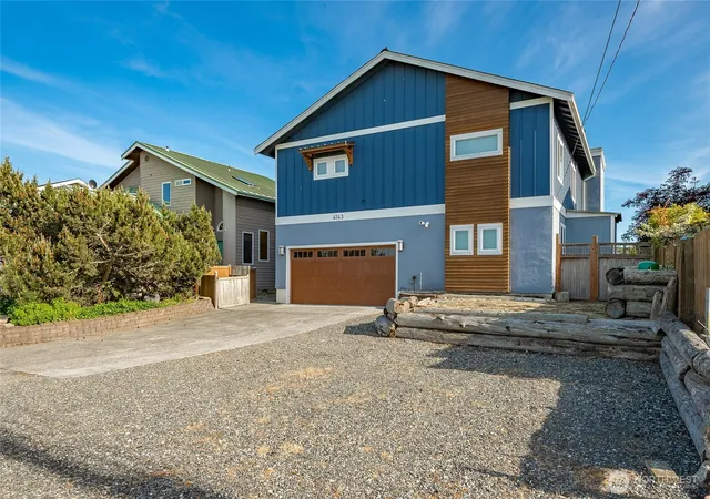 Photo 3 of Single family home for sale at 4143 Patos Dr, Ferndale, WA 98248 | MLS# NWM2531647 | Listing updated on 2026-09-21