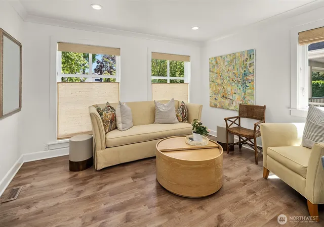 Photo 4 of Condo for sale at 1525 Mcgilvra Blvd E, Seattle, WA 98112 | MLS# NWM2531660 | Listing updated on 2026-09-30