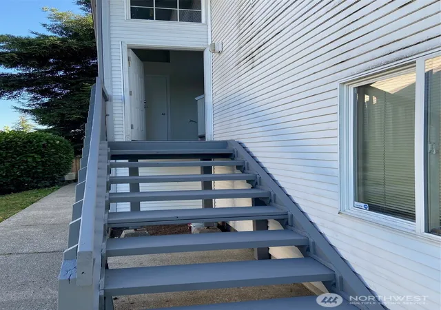 Photo 4 of House for sale at 9312 4th Avenue W #A & B, Everett, WA 98204 | MLS# NWM2531662 | Listing updated on 2026-09-21