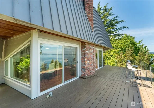 Photo 4 of House for sale at 1857 Cascade View Dr, Camano Island, WA 98282 | MLS# NWM2531676 | Listing updated on 2026-09-30