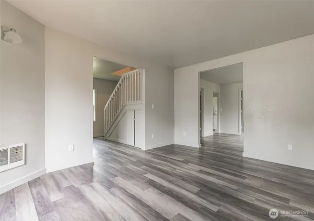 Photo 3 of Single family home for sale at 820 N 1st Avenue, Kelso, WA 98626 | MLS# NWM2531690 | Listing updated on 2026-10-01