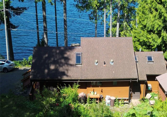 Photo 3 of Single family home for sale at 34247 N Shore, Mount Vernon, WA 98274 | MLS# NWM2531693 | Listing updated on 2026-09-30