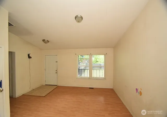 Photo 3 of Single family home for sale at 6165 Ash Pl, Maple Falls, WA 98266 | MLS# NWM2531698 | Listing updated on 2026-10-01