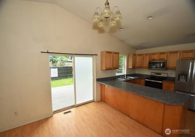 Photo 4 of Single family home for sale at 6165 Ash Pl, Maple Falls, WA 98266 | MLS# NWM2531698 | Listing updated on 2026-10-01