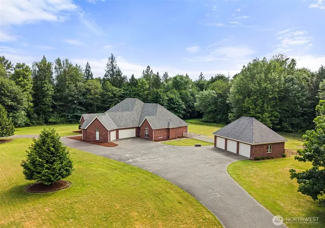 Photo 2 of Contingent at 7841 Canterwood Dr Se, Olympia, WA 98513 | MLS# NWM2531719 | Listing updated on 2026-09-26