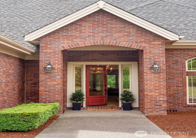 Photo 3 of Single family home for sale at 7841 Canterwood Dr SE, Olympia, WA 98513 | MLS# NWM2531719 | Listing updated on 2026-09-26